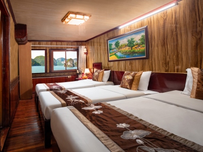 Cozy-bay-Cruise-Deluxe-Triple-Cabin-with-sea-view